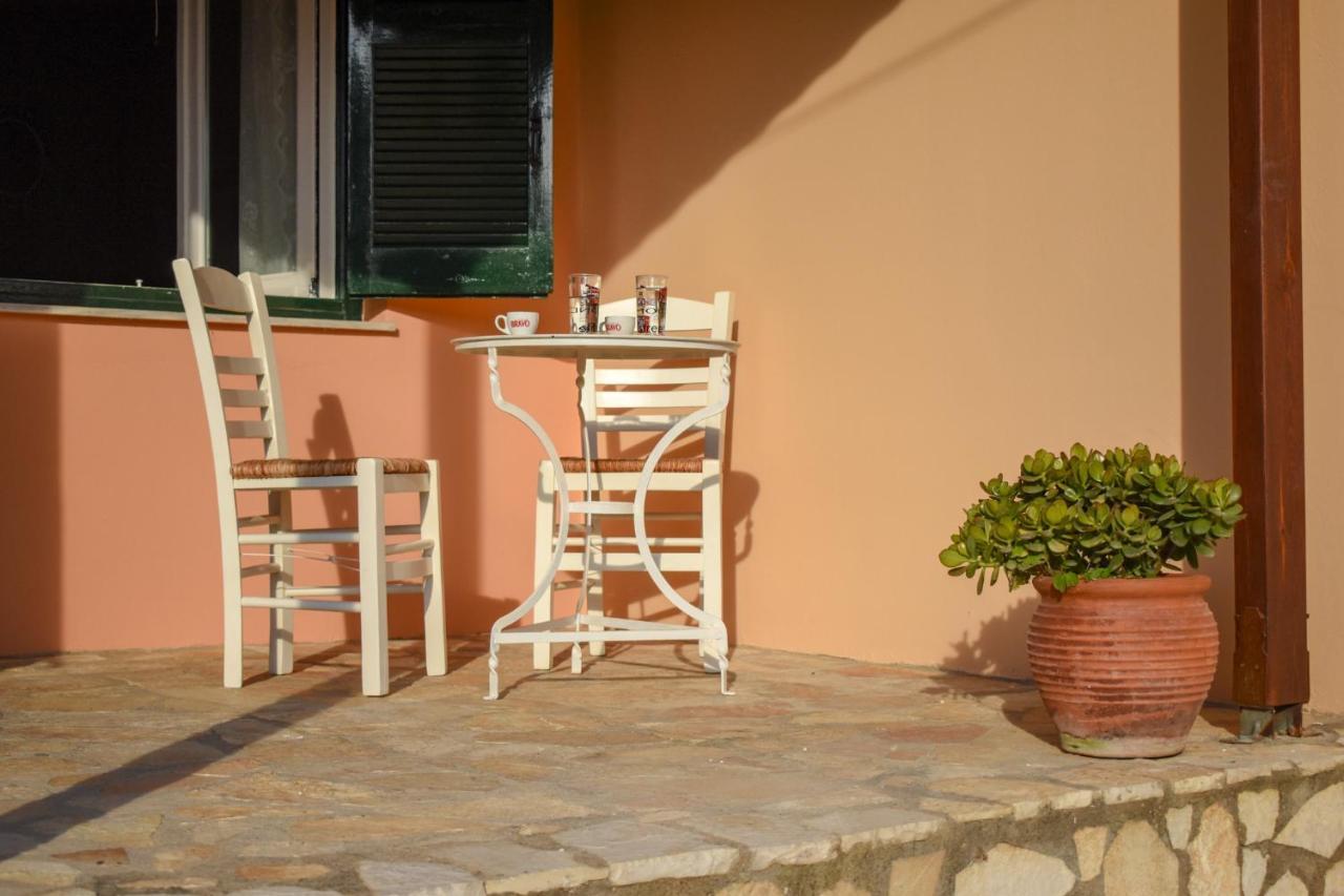 Venetian Seaside Panorama - Asini Sunset Retreat Apartment Exterior foto