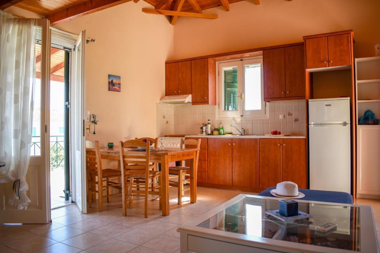 Venetian Seaside Panorama - Asini Sunset Retreat Apartment Exterior foto
